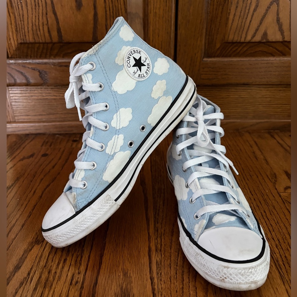 Converse High-Top Sneakers Cloud Print - Size 7 Youth - Picture 2 of 6